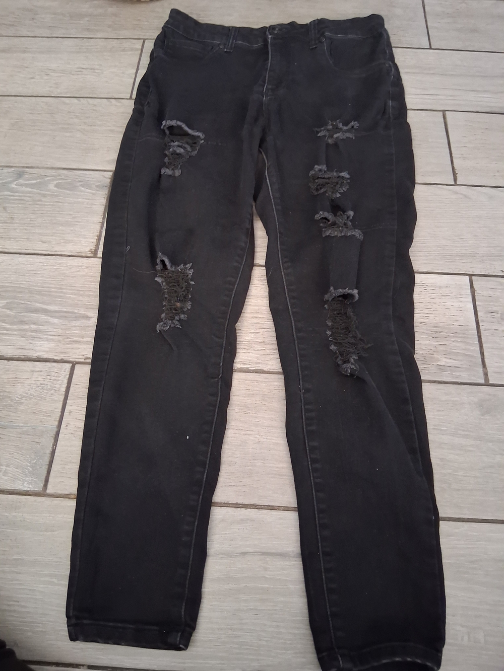 Black Distressed Skinny Jeans for Women - Slim Fit